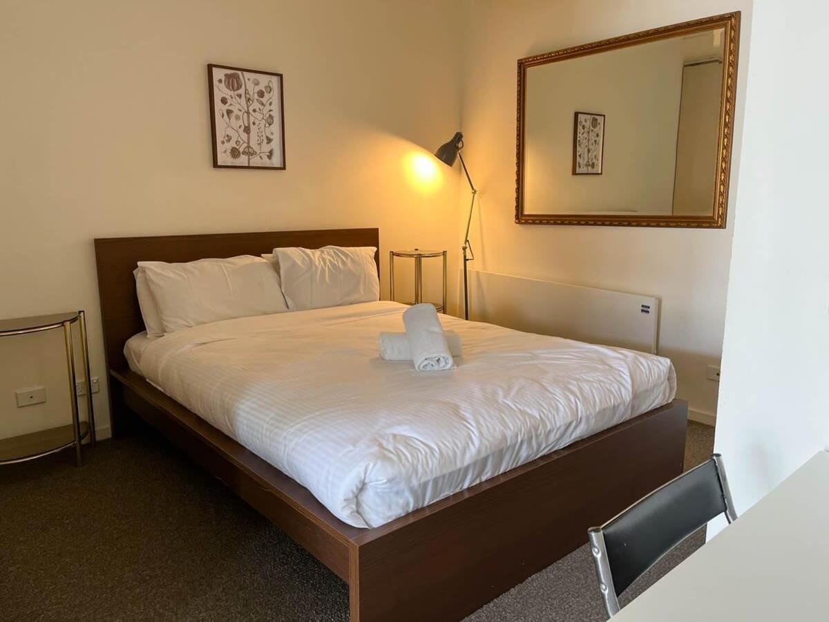 Apartment Explore From Chic 1br In Windsor