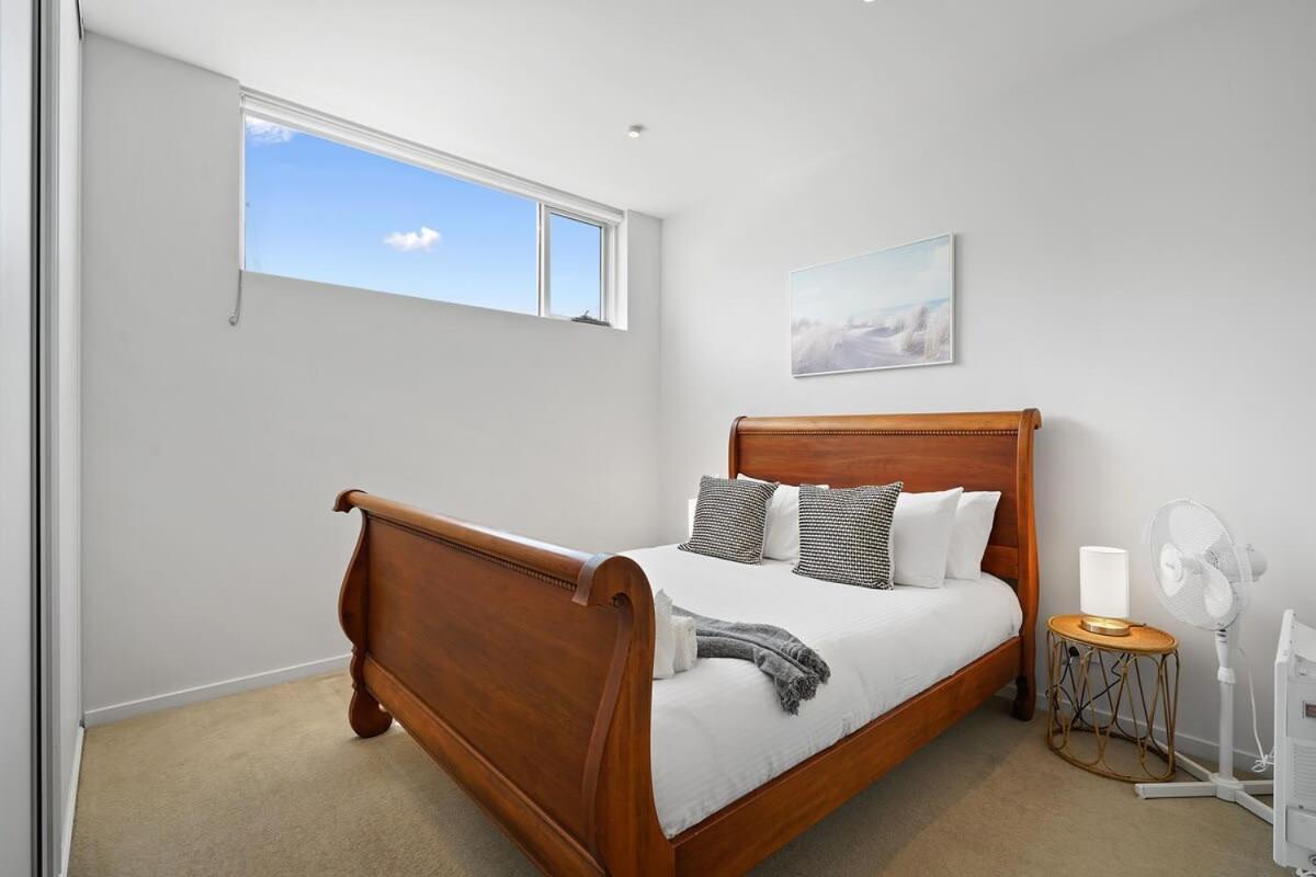 Apartment A River-side 2bdm Footscray Oasis + Parking