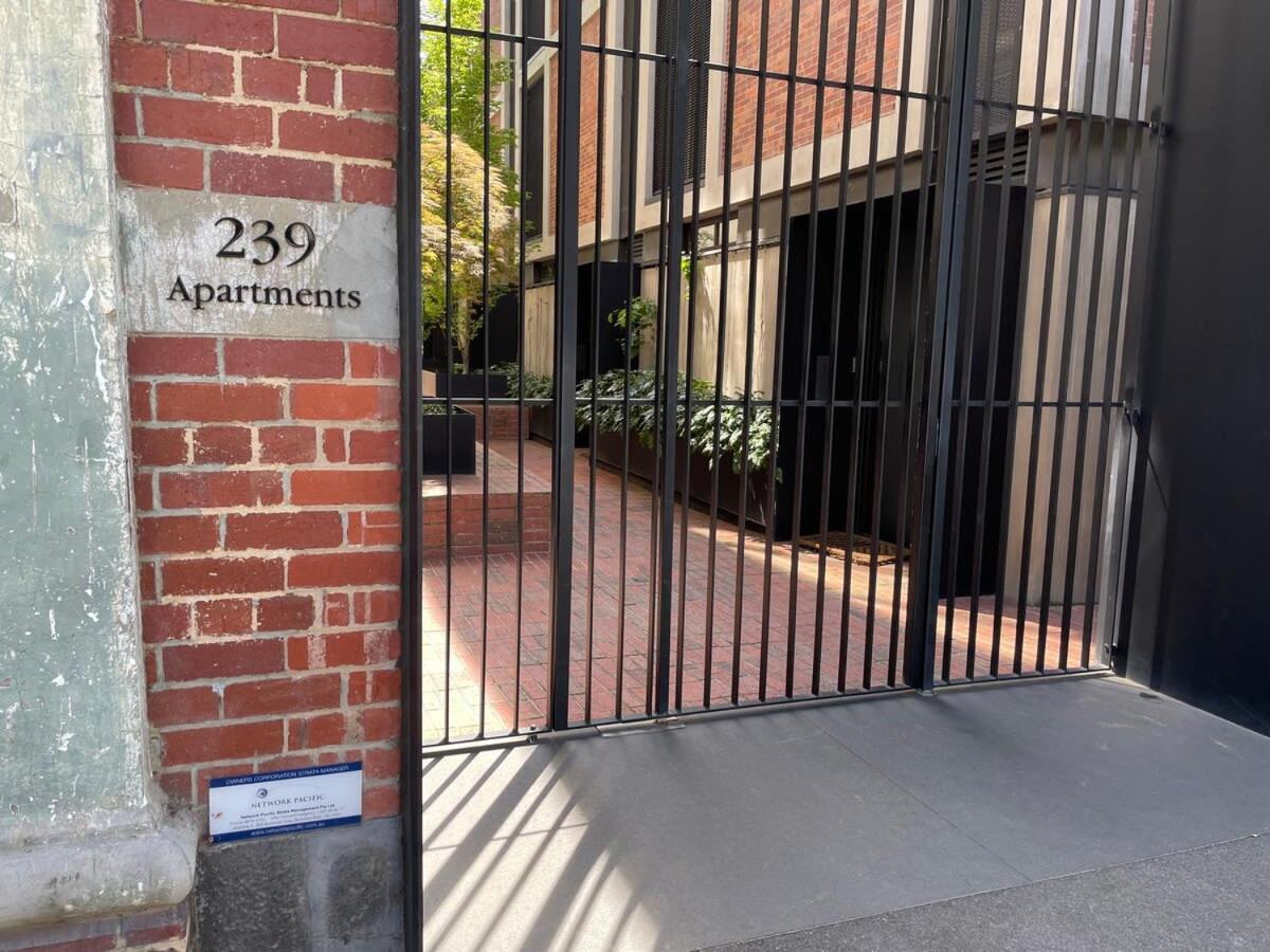 Apartment Modern In Flawless Fitzroy+carpark