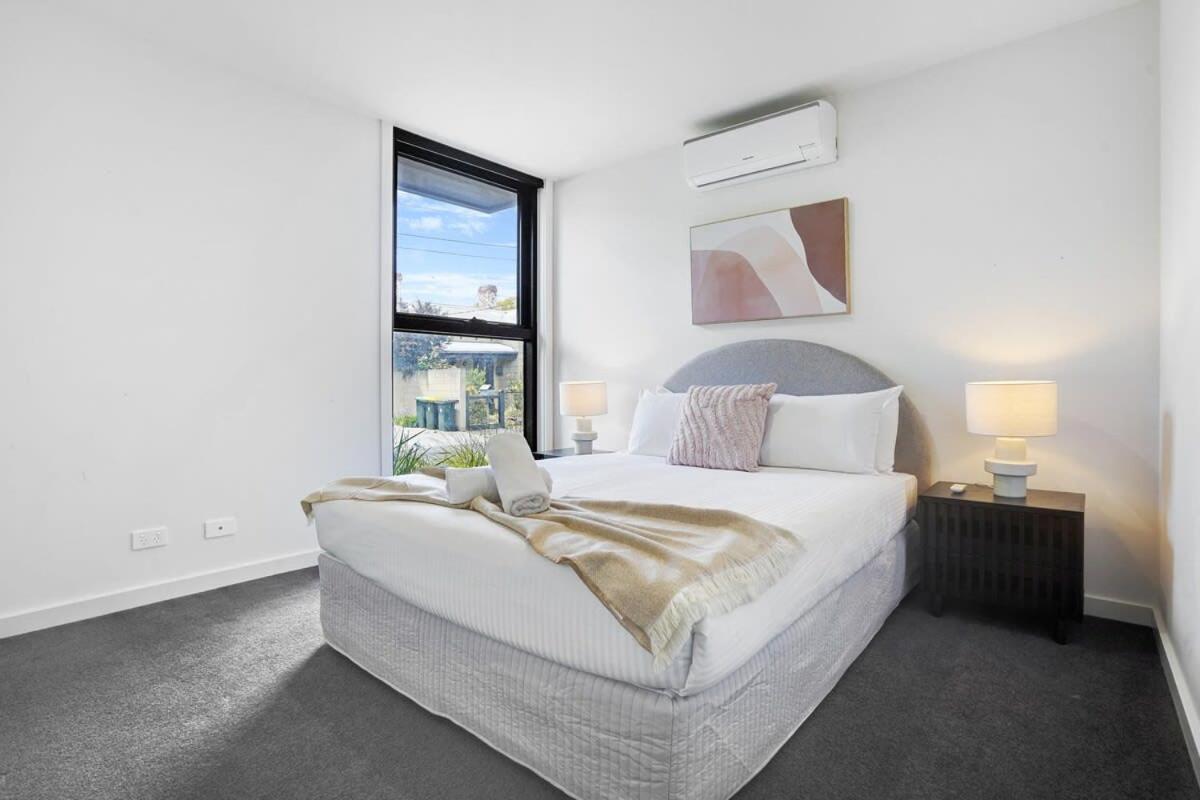 Contemporary Brunswick 2-story Townhouse* *