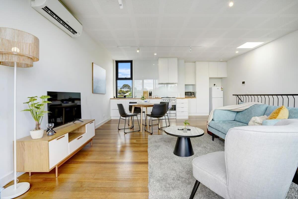 Contemporary Brunswick 2-story Townhouse* *