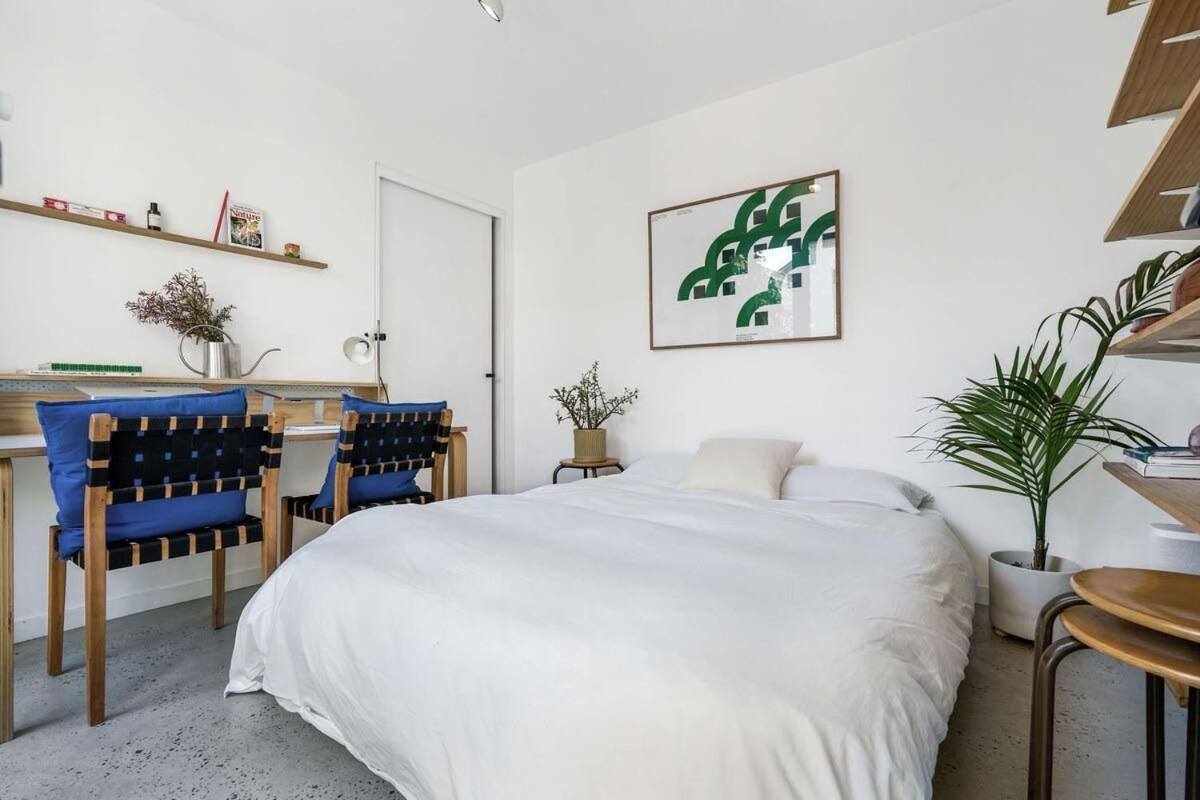 A Designer Terrace House By Edinburgh Gardens *