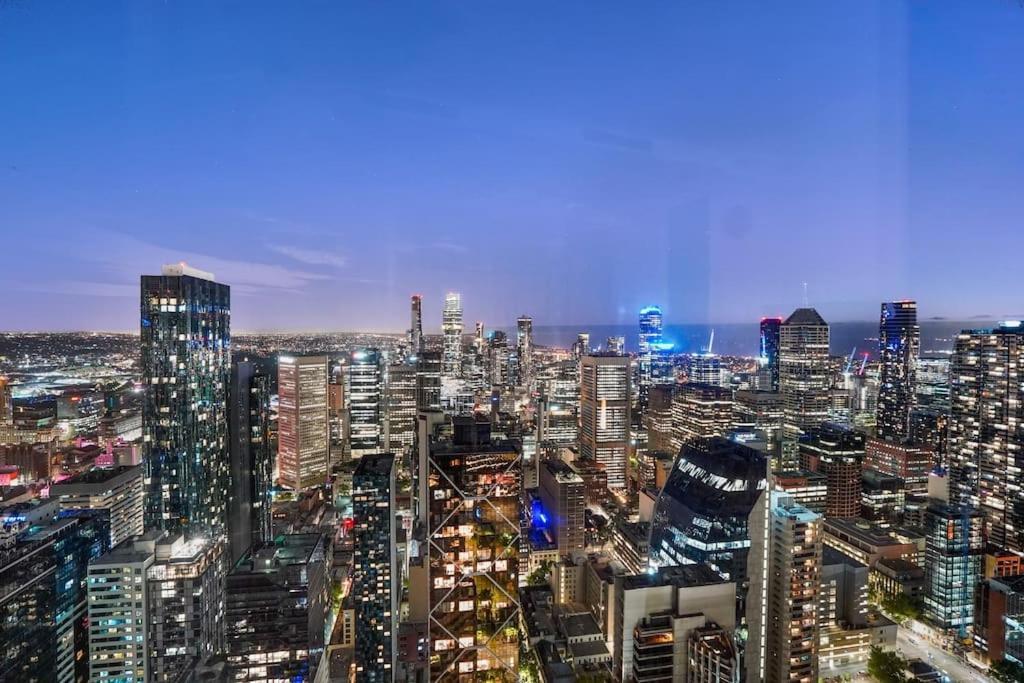 Apartment Lv 60 Skyline 2b 2b 1cp In Heart Of *