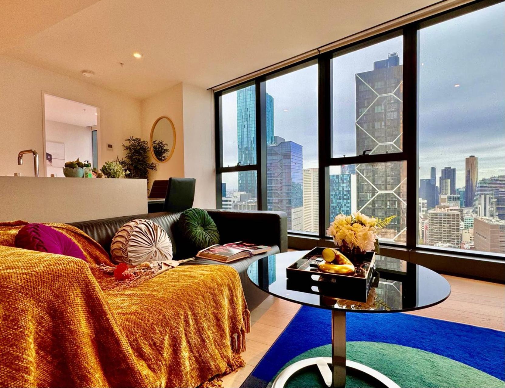 Highrise Location 2 Bedrooms & 2 Bathrooms