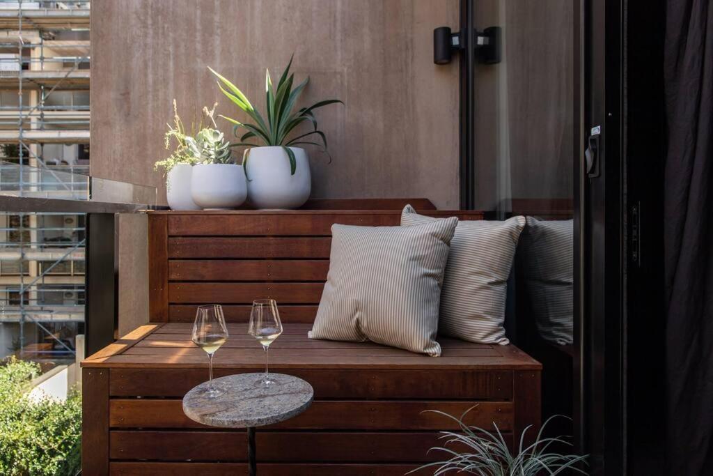 Apartment Luxury Sanctuary - Revel & Hide *