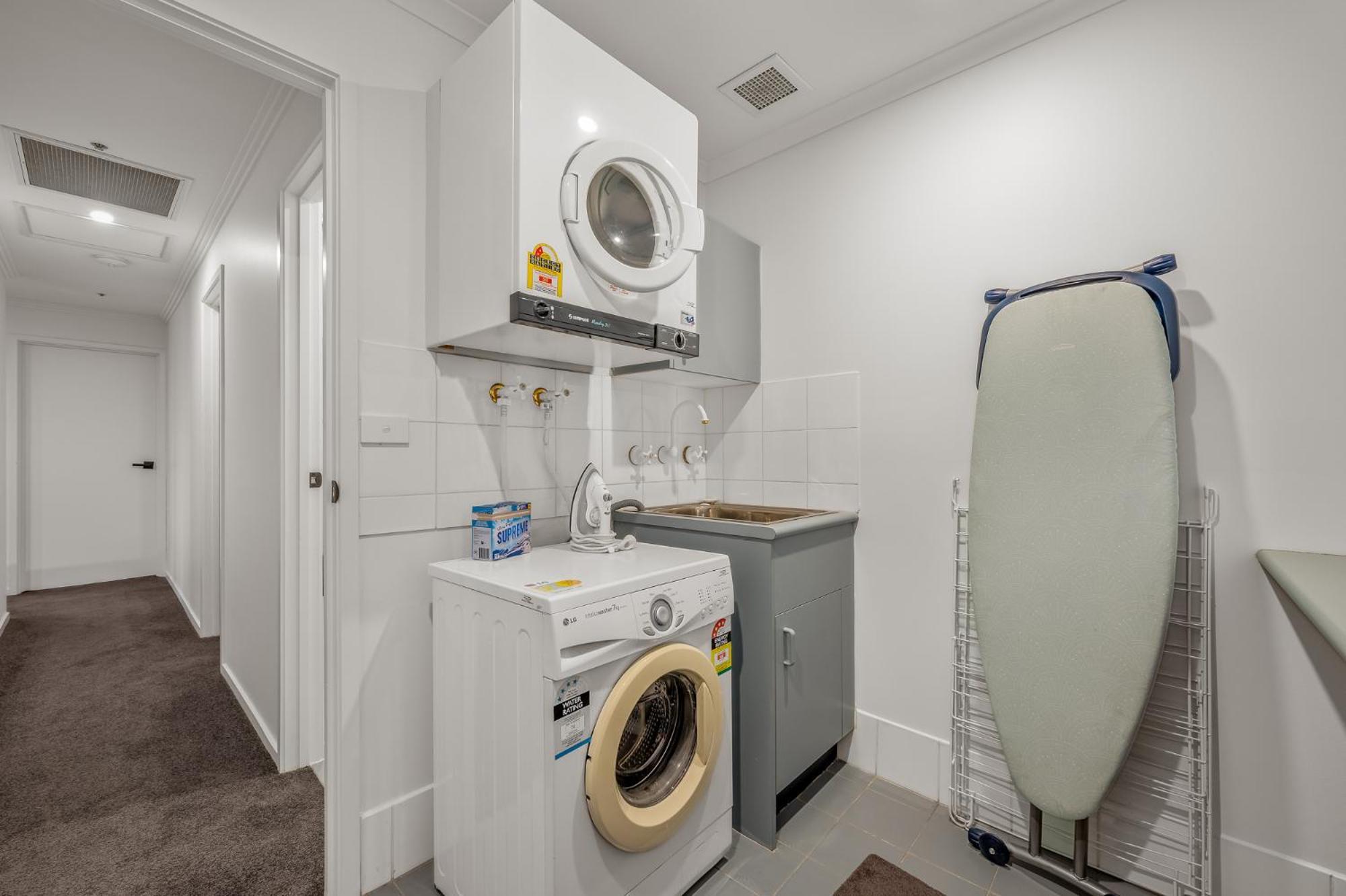 Exclusive - Southgate Apartment