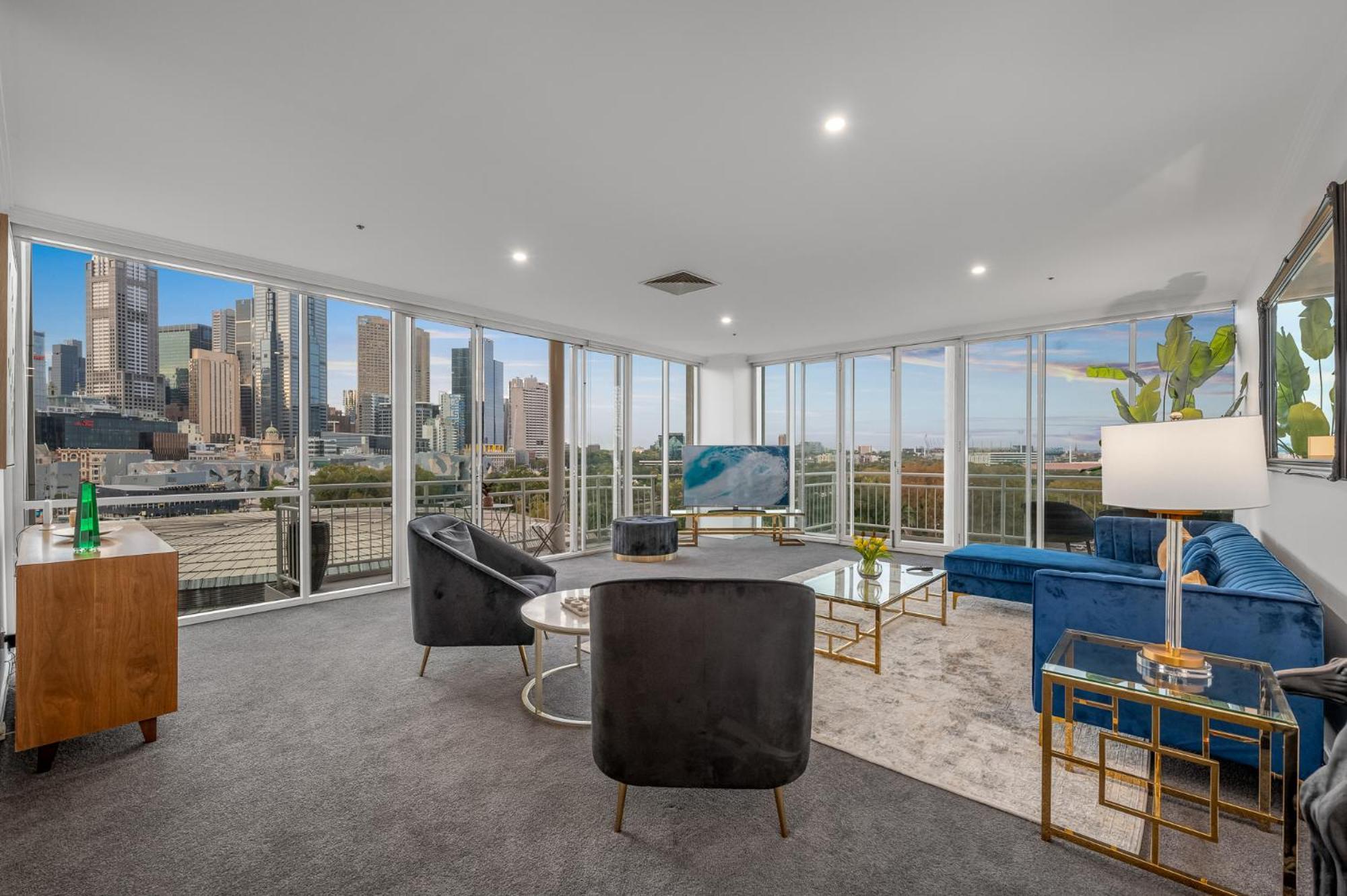 Exclusive - Southgate Apartment *
