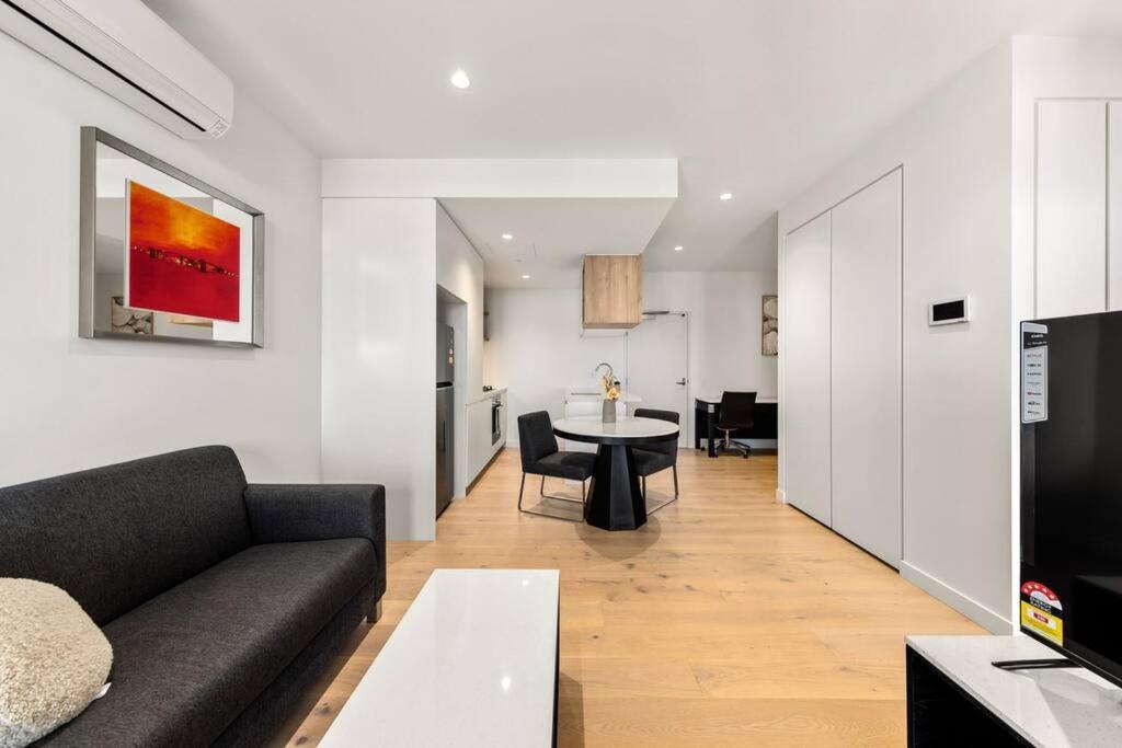 Serain Residences On 263 Normanby Road *