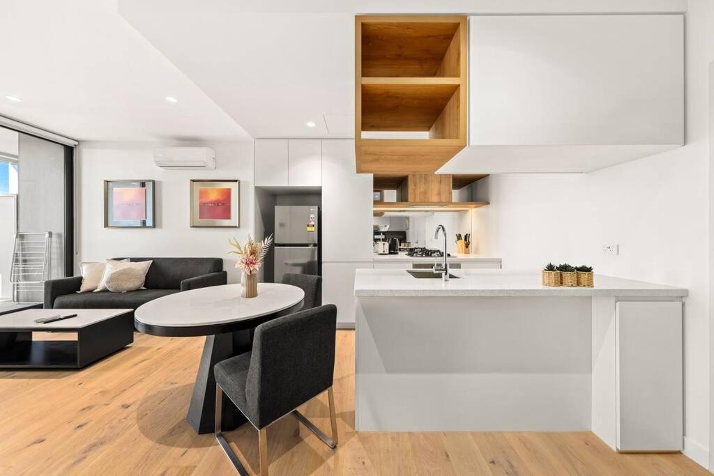 Serain Residences On 263 Normanby Road * Melbourne