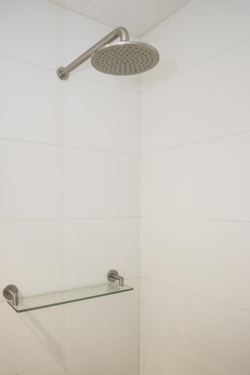 Eq Tower Modern Cbd Apartment Melbourne