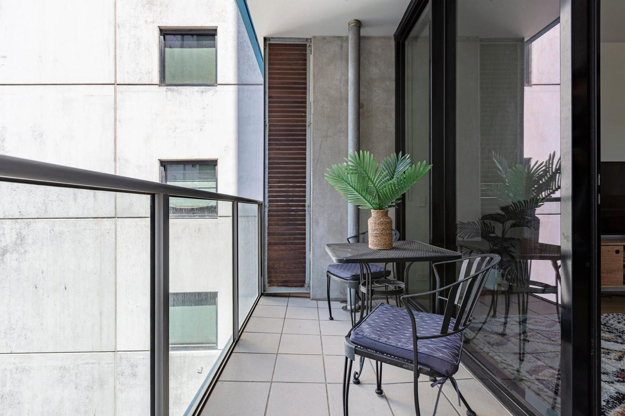 Vaquay Scandi Boho In Docklands Apartment Melbourne