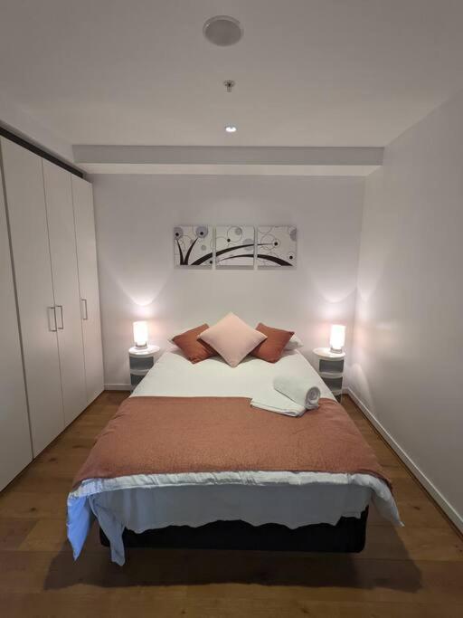 Superb 2 Bedroom In Cbd * Melbourne