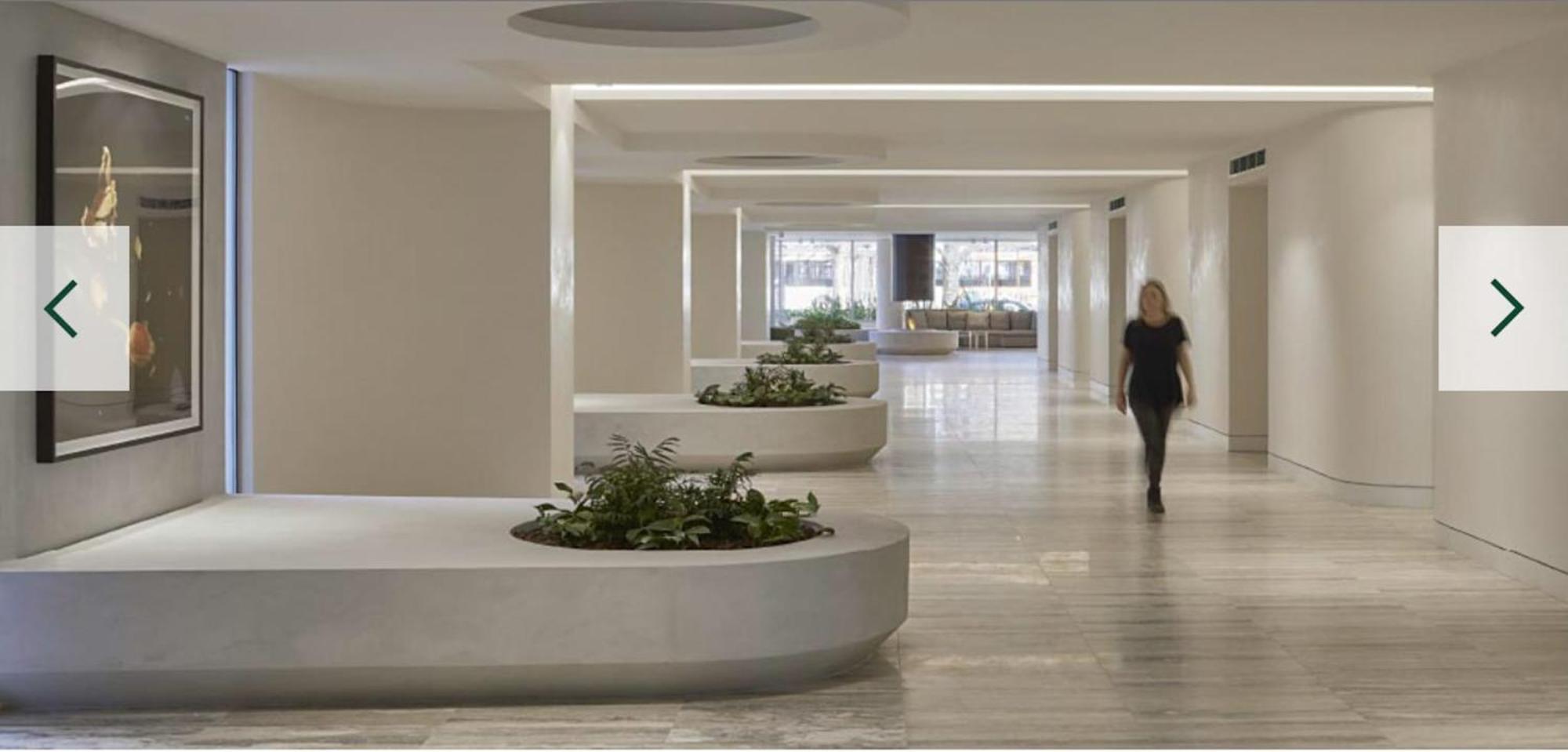 Spectacular 3-bedroom Penthouse With Private Lift On St Kilda Rd Apartment