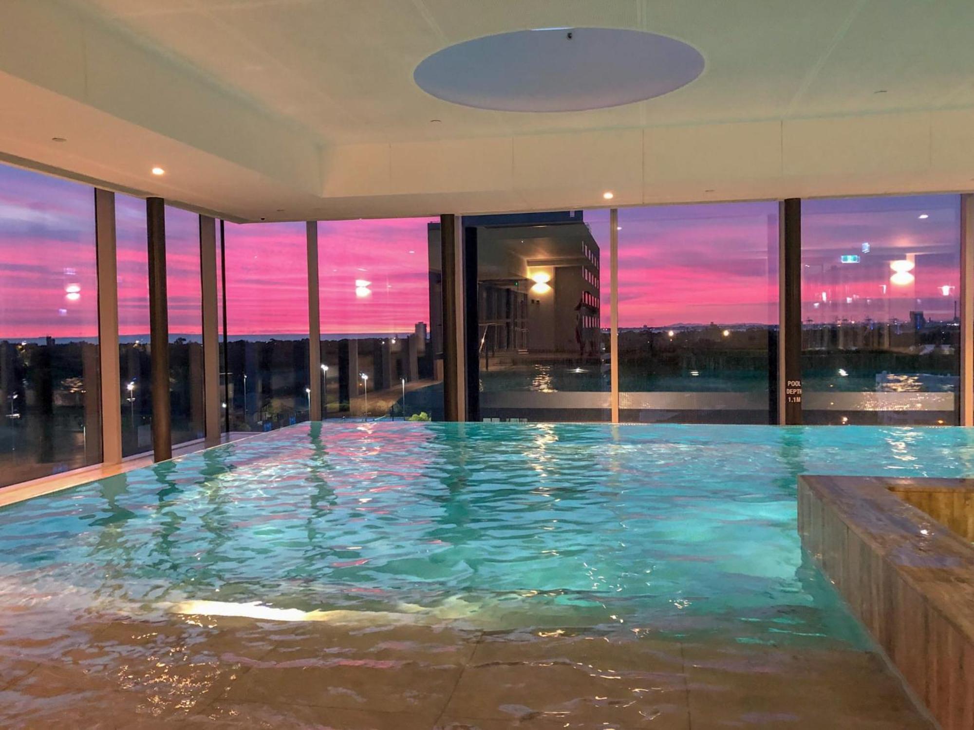Spectacular 3-bedroom Penthouse With Private Lift On St Kilda Rd Melbourne