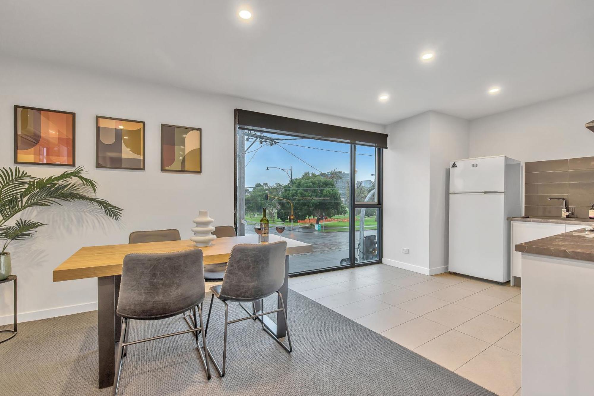 Alameda St Kilda By Ready Set * Melbourne