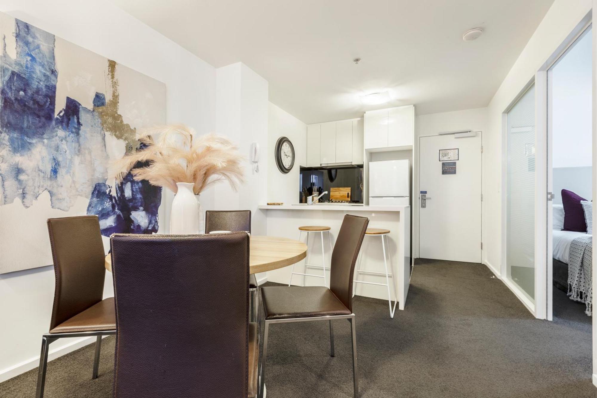 Apartment Groovy Near Casino W Parking & Heated Pool Melbourne