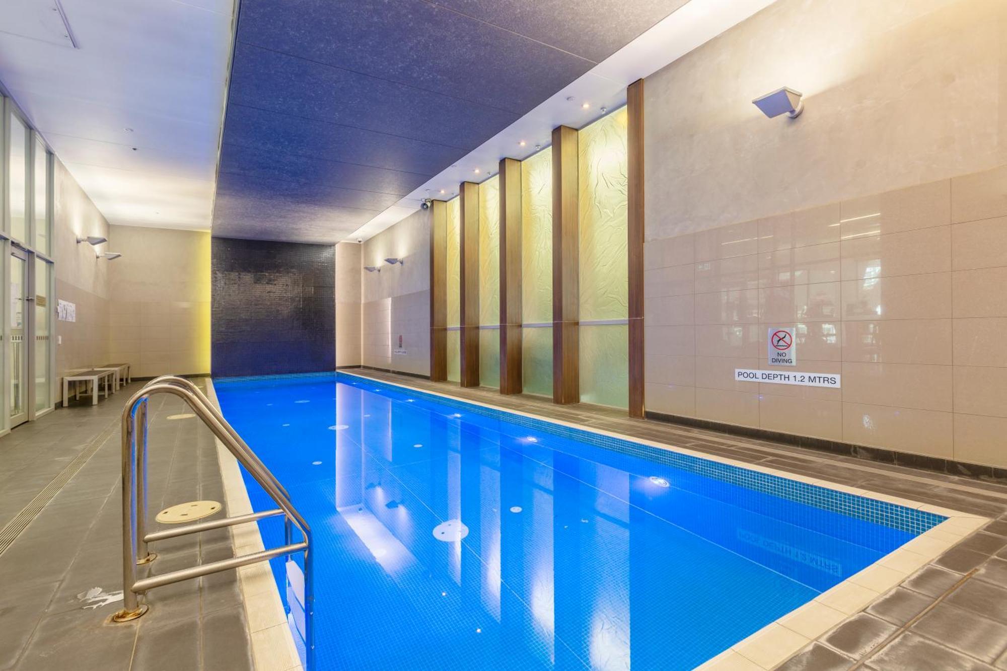 Groovy Near Casino W Parking & Heated Pool * Melbourne