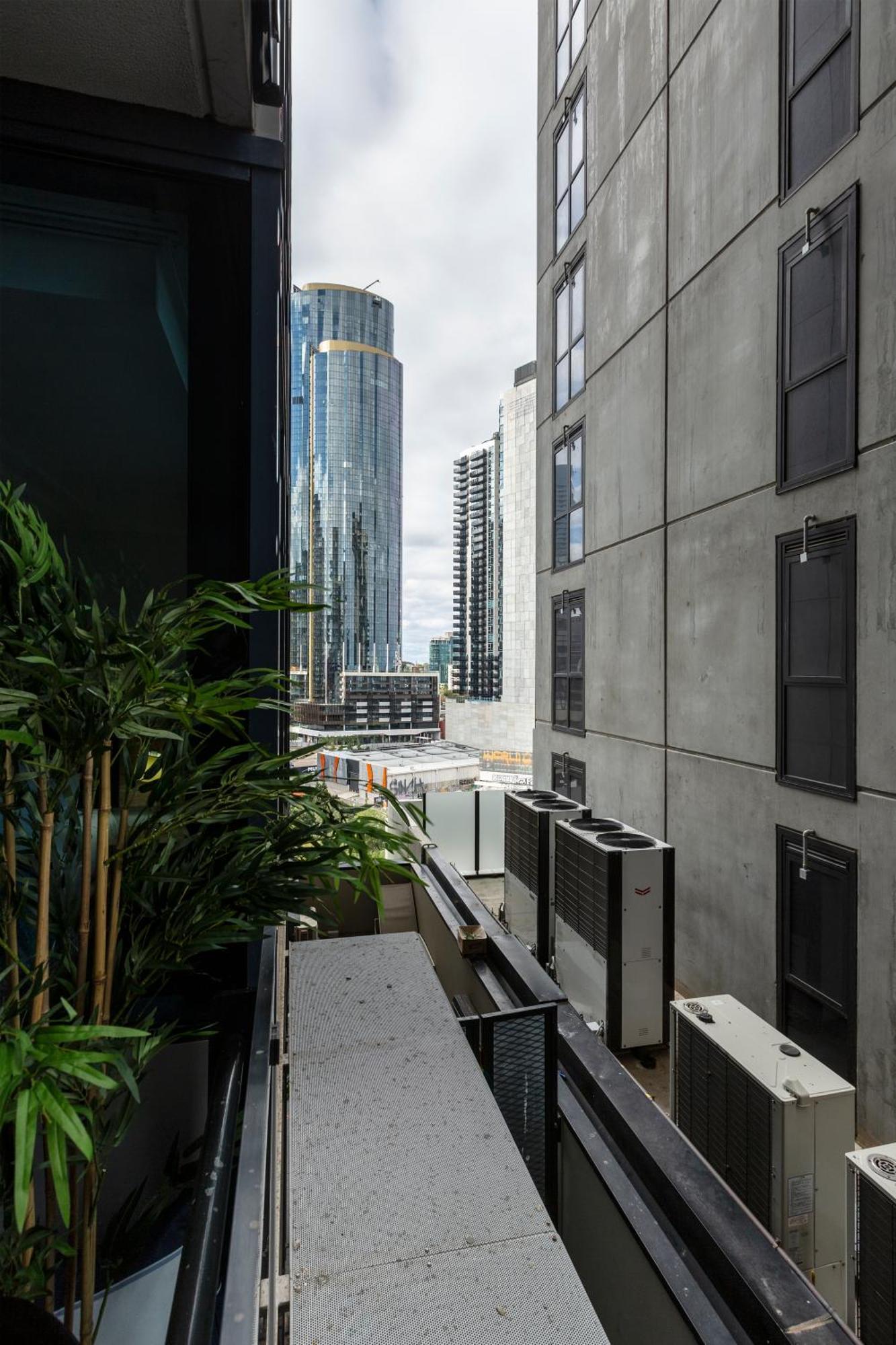 Groovy Near Casino W Parking & Heated Pool Melbourne