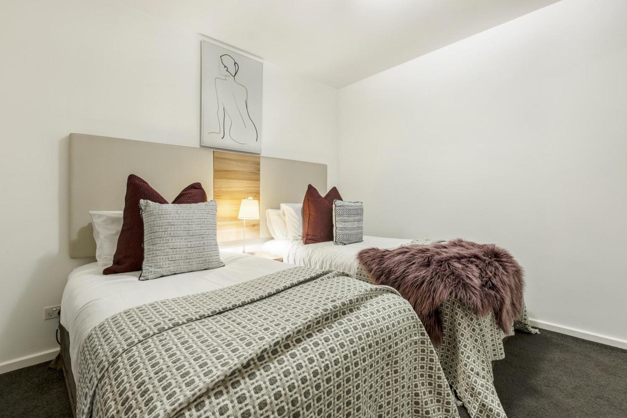 Apartment Groovy Near Casino W Parking & Heated Pool