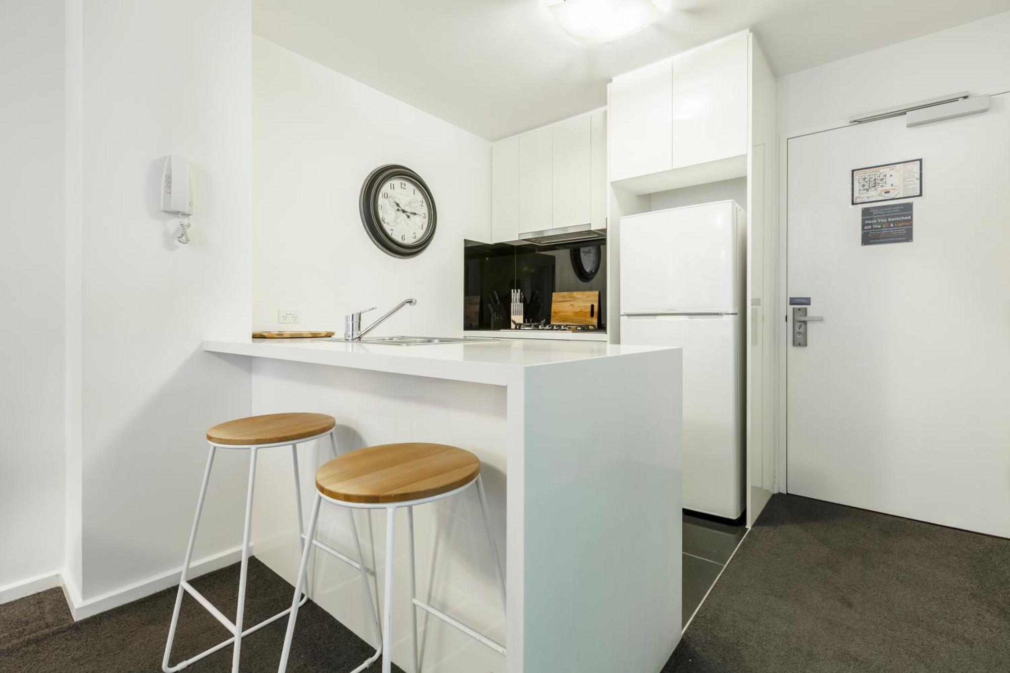 Apartment Groovy Near Casino W Parking & Heated Pool Melbourne