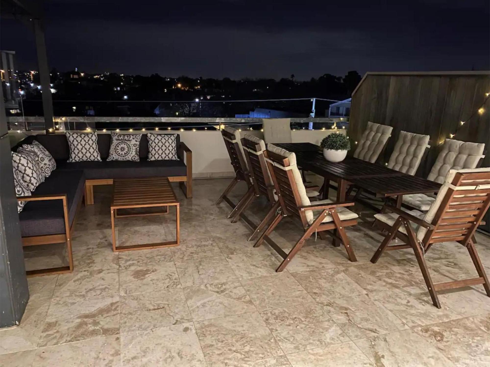 Apartment Modern 2bed Penthouse In St Kilda With Parking & Melbourne