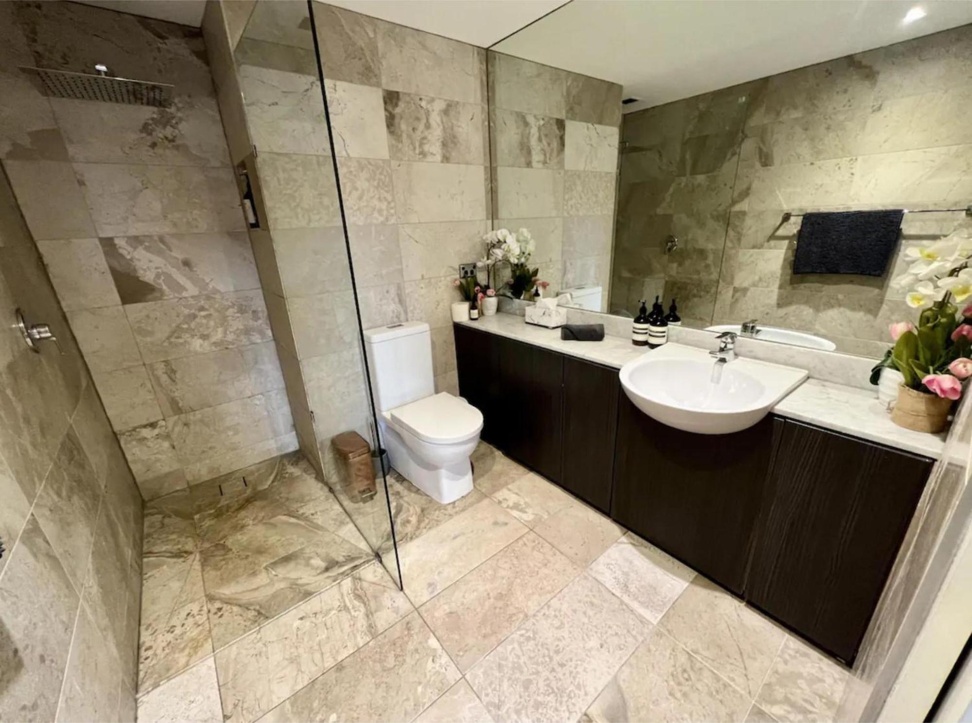 Apartment Modern 2bed Penthouse In St Kilda With Parking & Melbourne