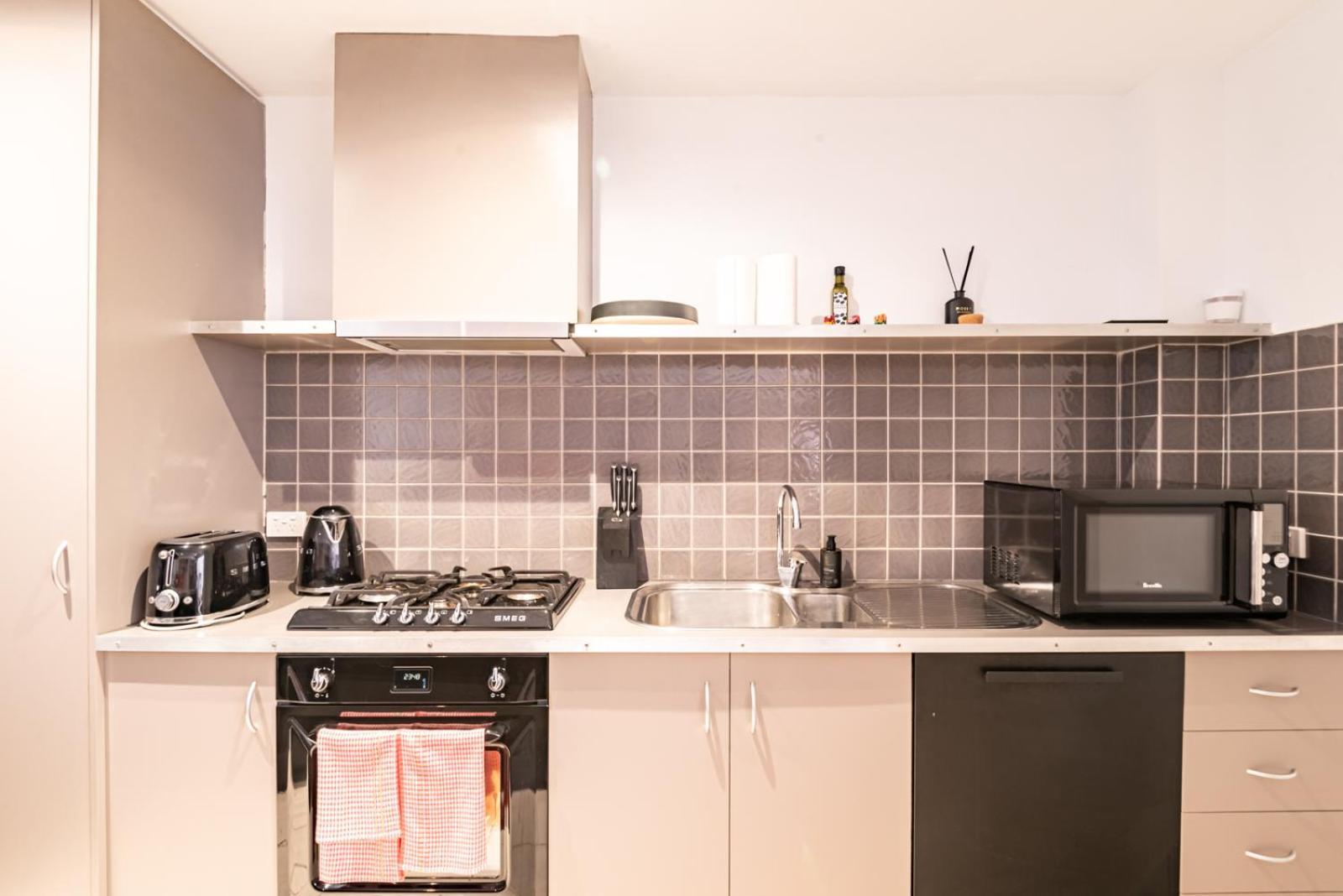 Light-filled Converted Warehouse 2 Bedroom In Prahran *