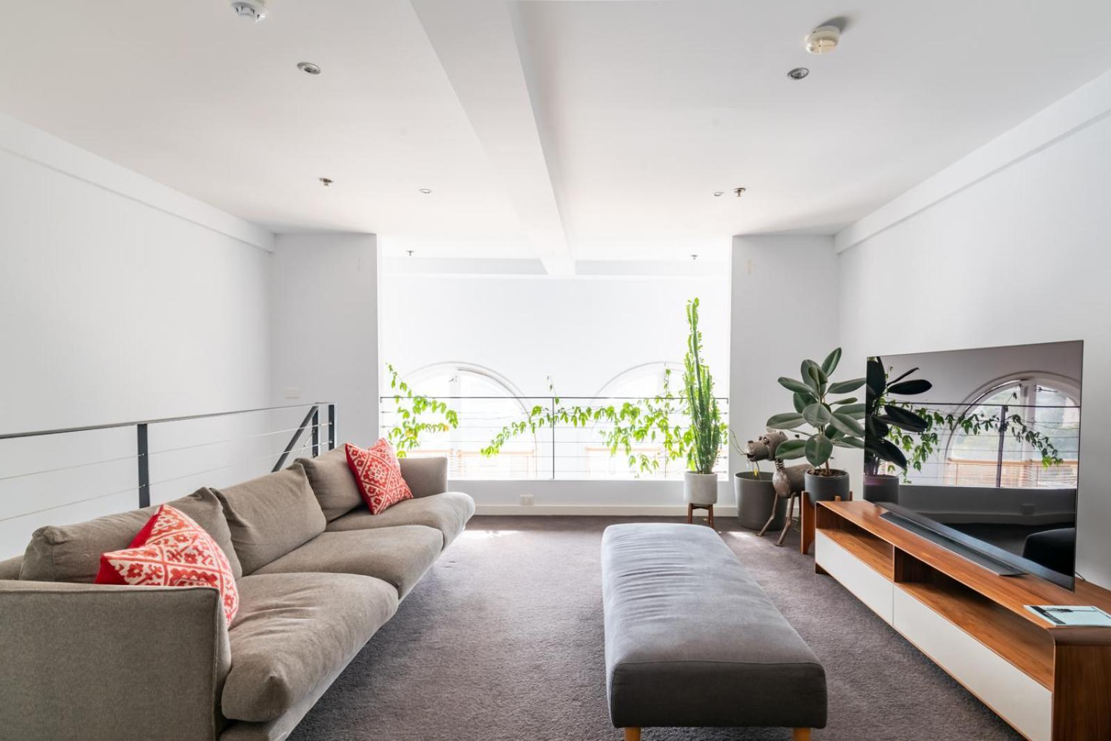 Light-filled Converted Warehouse 2 Bedroom In Prahran * Melbourne