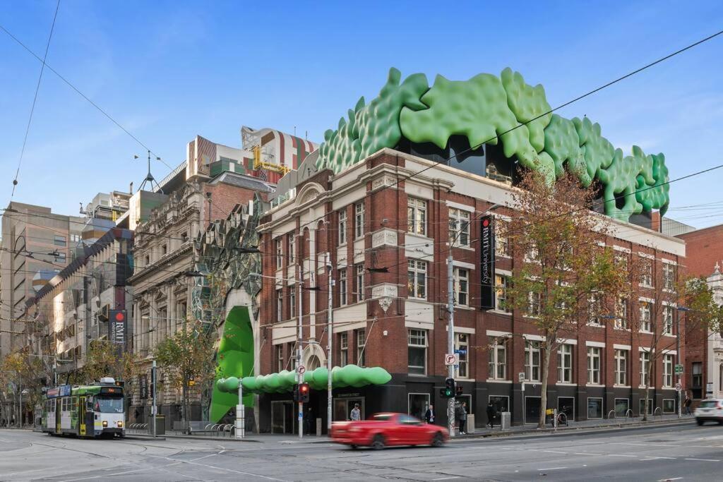 Everly-luxurious Sky Homes-2b1b Apartment Melbourne