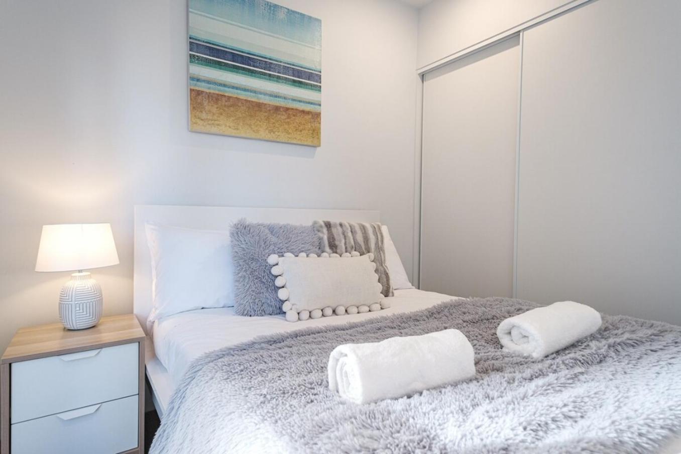 Lovely 2br Balcony Wifi Cbd * Melbourne