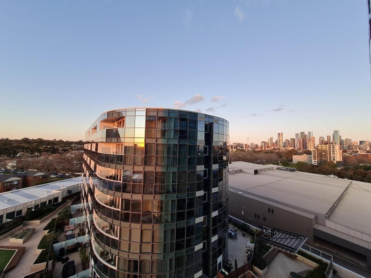 Close To Mel Uni 2br2ba Parking Balconywifigym Melbourne