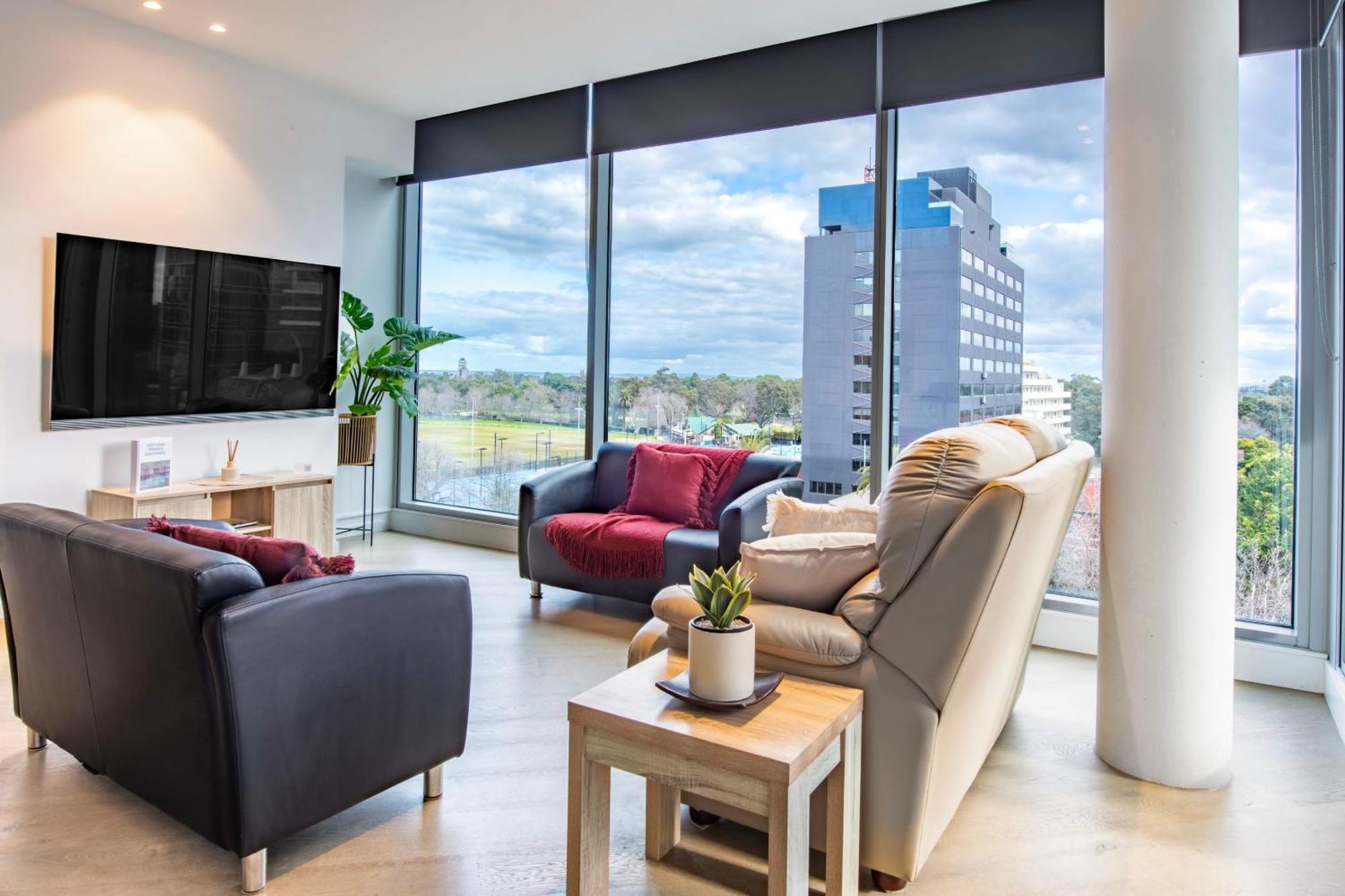 Spectacular 3-bedroom Penthouse With Private Lift On St Kilda Rd Melbourne