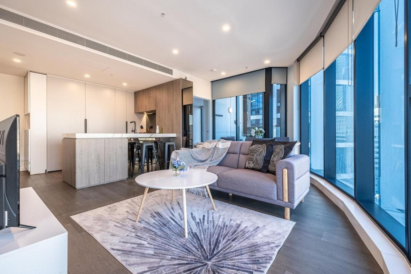 Batman 2br2ba Overlooking Stadium Pool Gym Park Apartment Melbourne