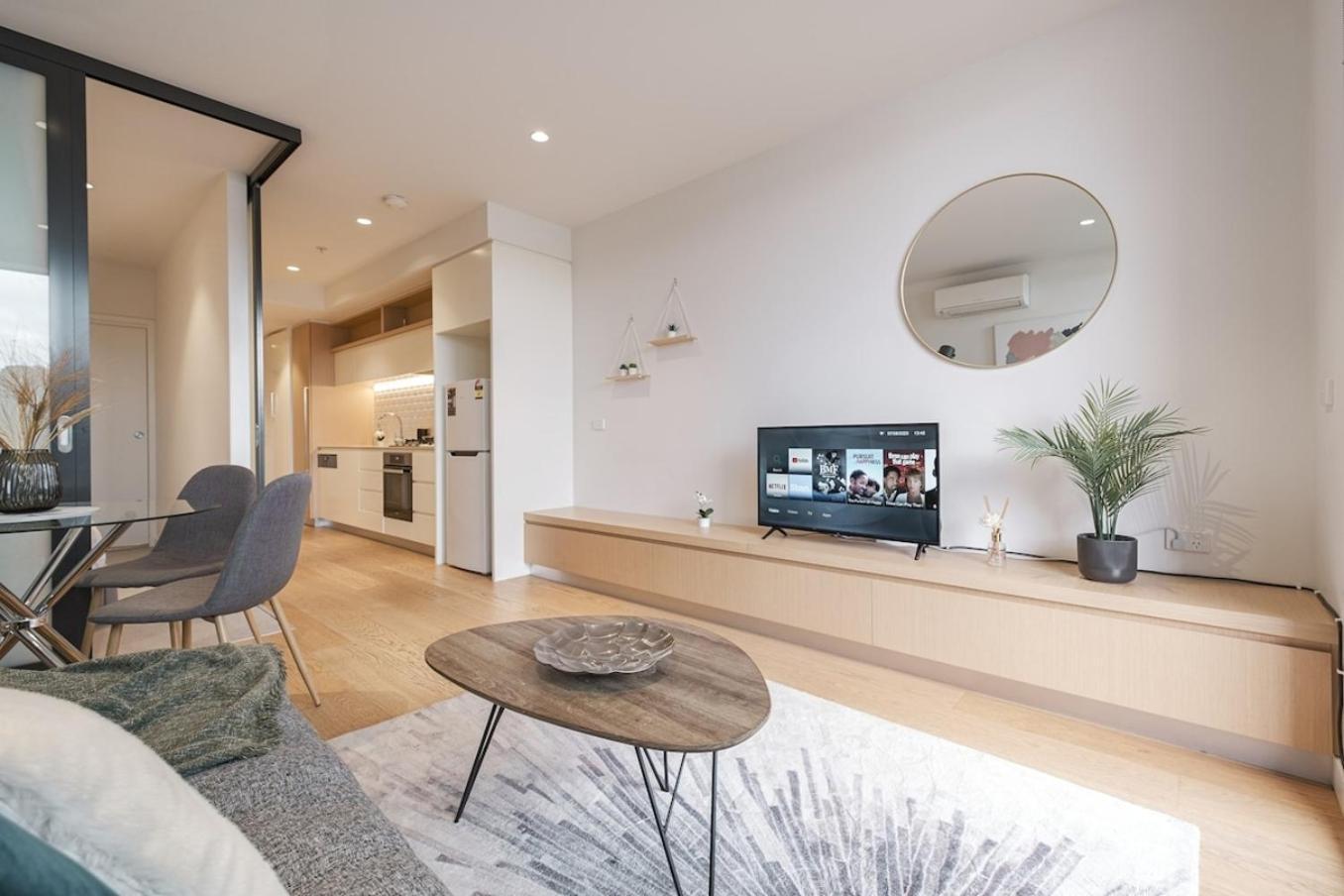 Apartment Richmond New 1br1ba Free Park Outdoor Bbq