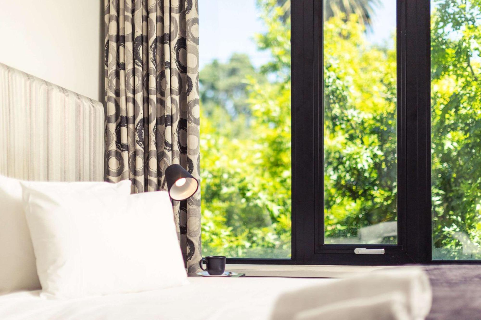 Hotel Comfort East 4*