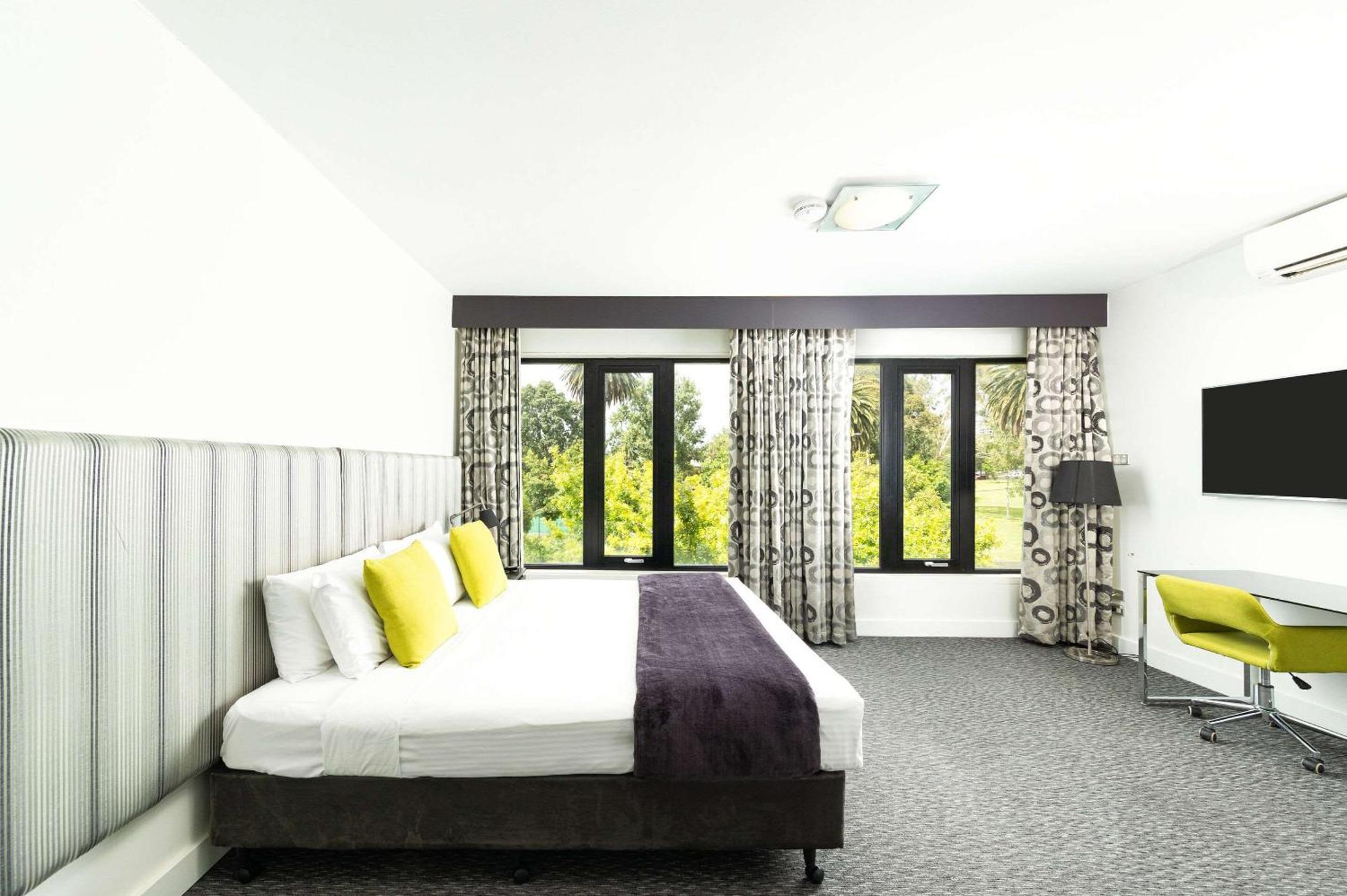 Hotel Comfort East Melbourne
