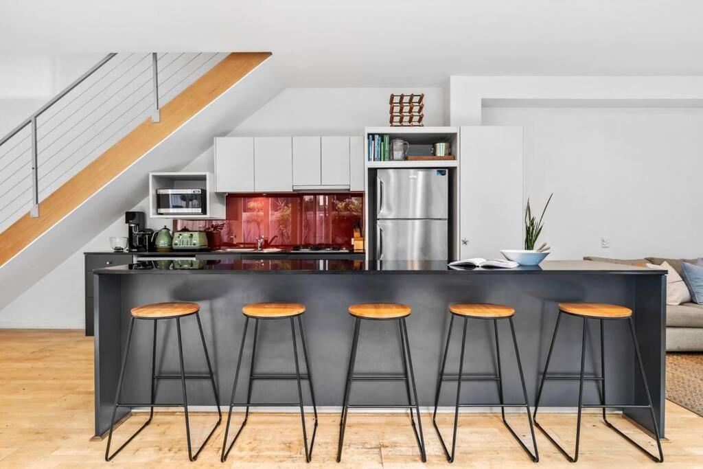 The Avenue The Place Terrific 4br 2bth Townhouse Holiday home Melbourne