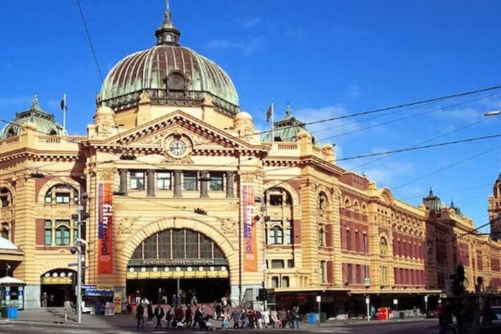 South Yarra Sensation 2bdr Brilliance *