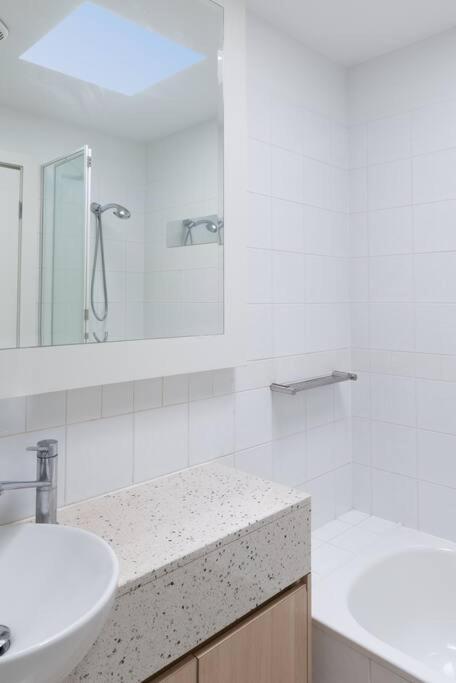 South Yarra Sensation 2bdr Brilliance Apartment