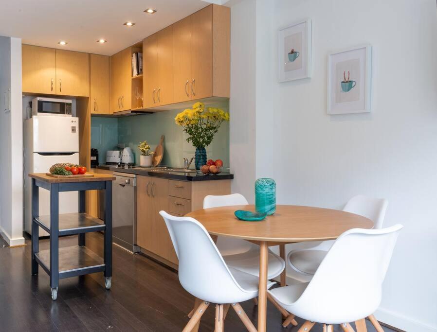 Apartment South Yarra Sensation 2bdr Brilliance *