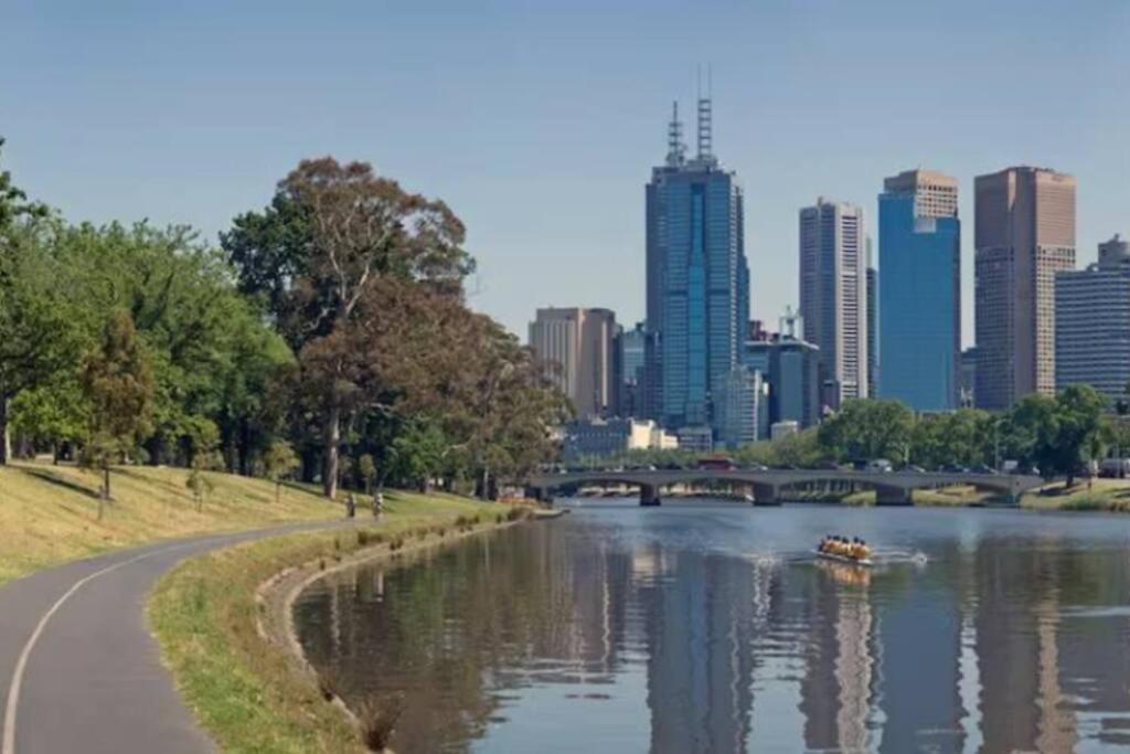 Apartment South Yarra Sensation 2bdr Brilliance *