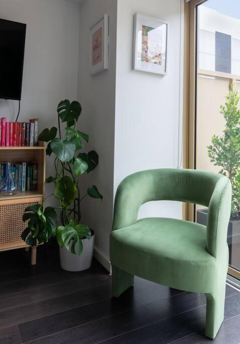 South Yarra Sensation 2bdr Brilliance *