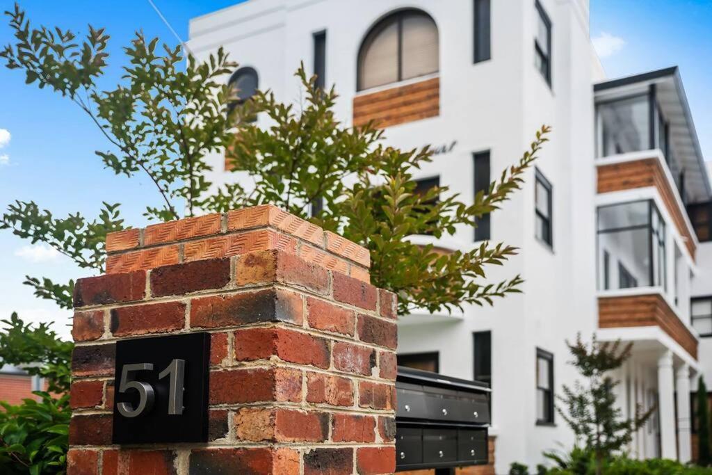 A1 Art Deco 2 Bedroom Sleeps 5 Nimmo1 Melbourne