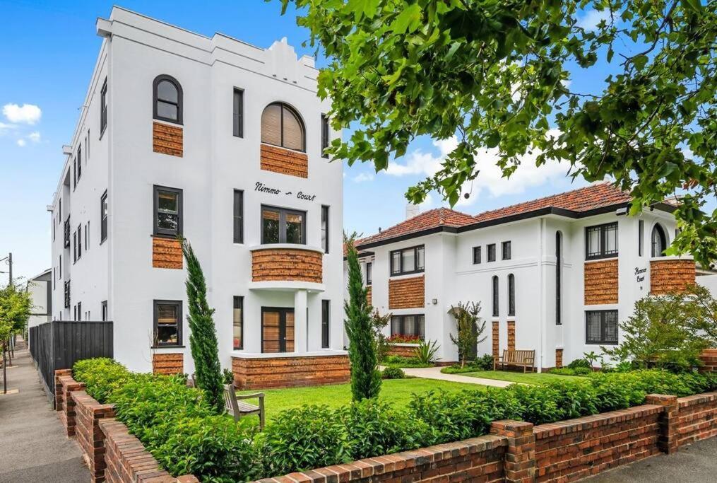 A1 Art Deco 2 Bedroom Sleeps 5 Nimmo1 Apartment Melbourne