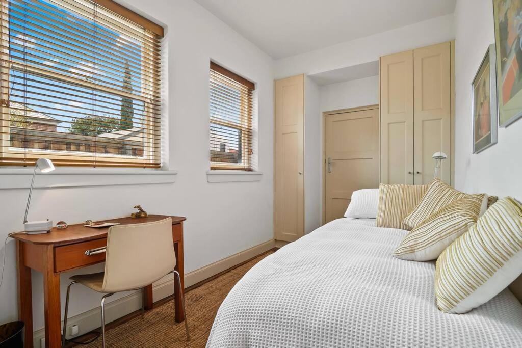 A1 Art Deco 2 Bedroom Sleeps 5 Nimmo1 * Melbourne
