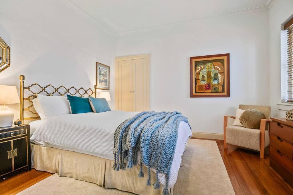 A1 Art Deco 2 Bedroom Sleeps 5 Nimmo1 *
