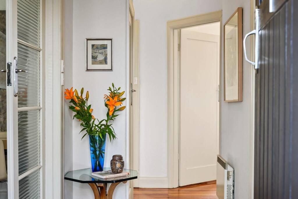 Apartment A1 Art Deco 2 Bedroom Sleeps 5 Nimmo1 *