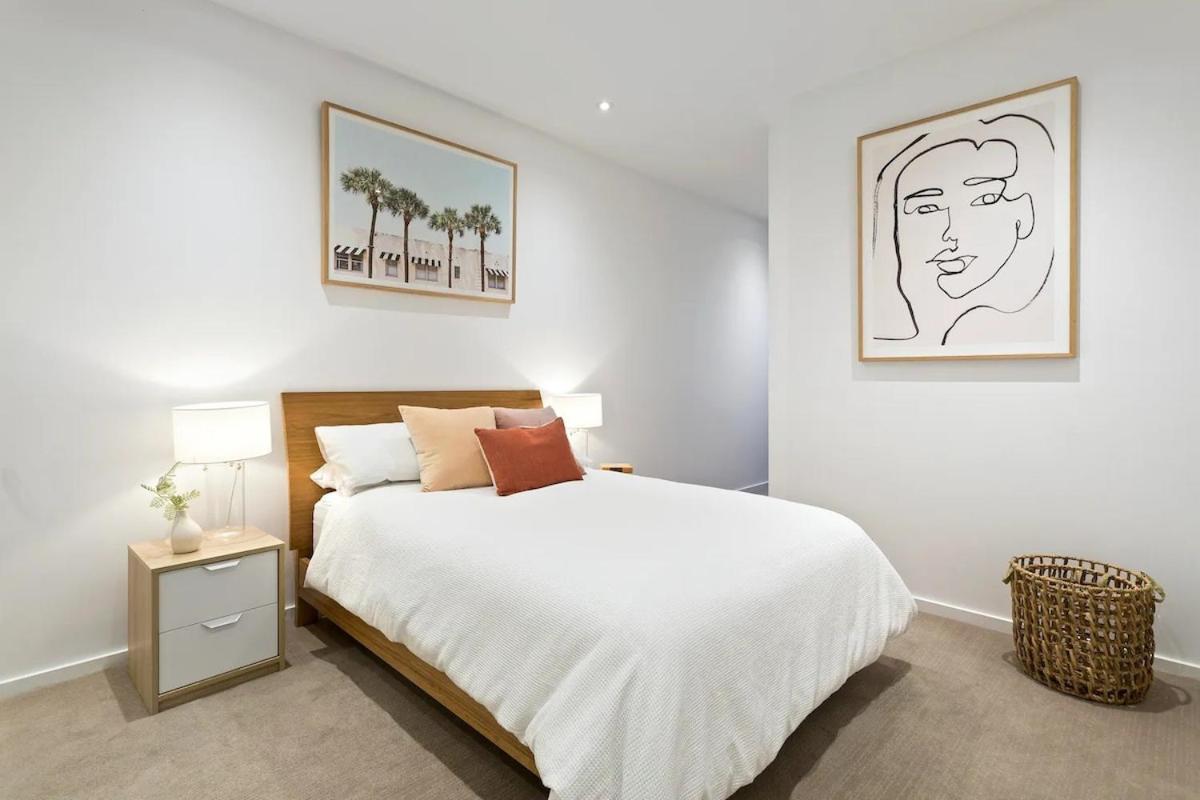 Modern 2b2b With Stunning Views *