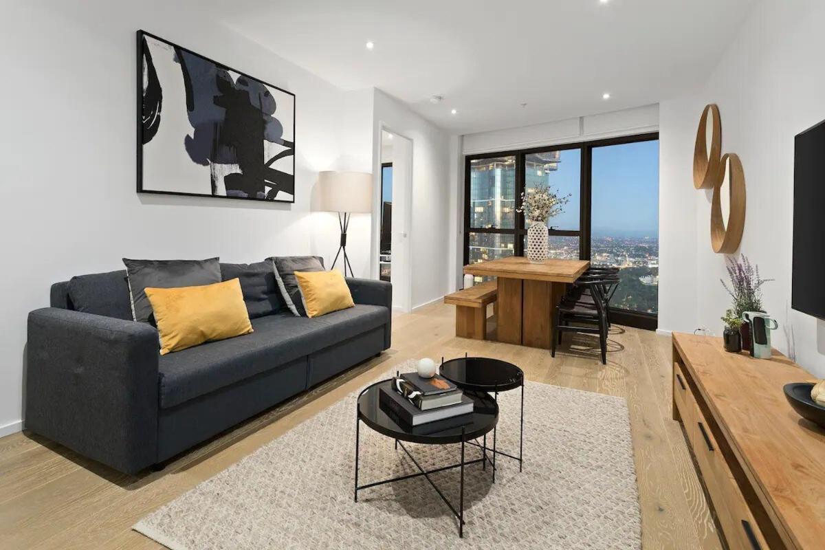 Modern 2b2b With Stunning Views