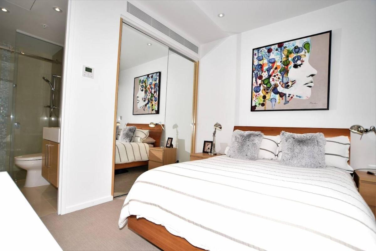 Modern 2b2b With Stunning Views *
